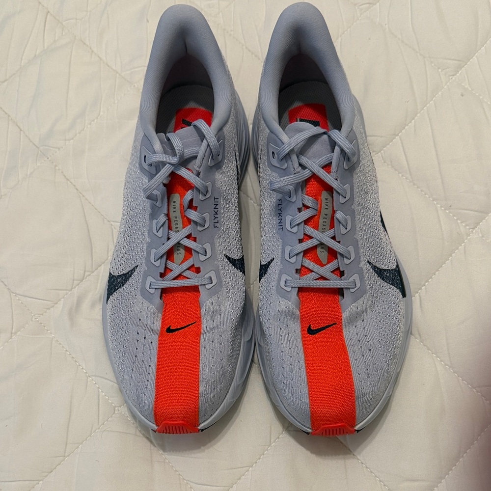 Nike Men's Pegasus Turbo zoom x in smoky blue and red